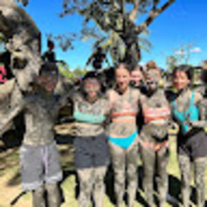 Meet your Posher, Ainsley